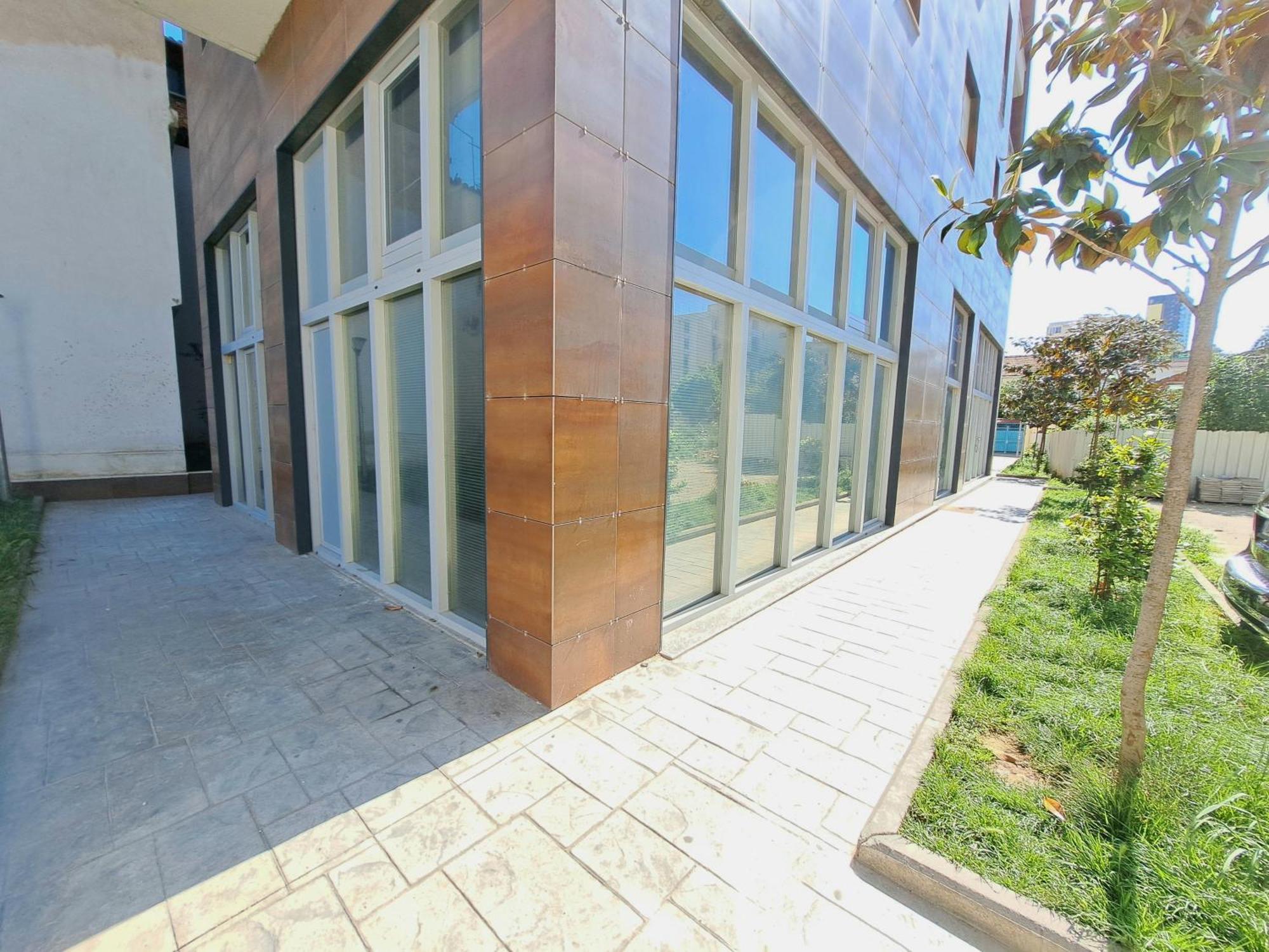 Pazari Luxury Central Apartment Tirana Exterior foto